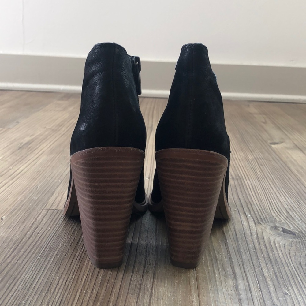 NWOT Vince Camuto High-heel Sandals - Picture 4 of 7